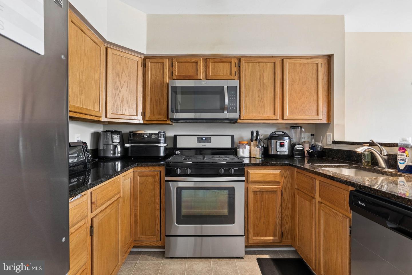 308 Gatehouse Ln #c Property Photo 16