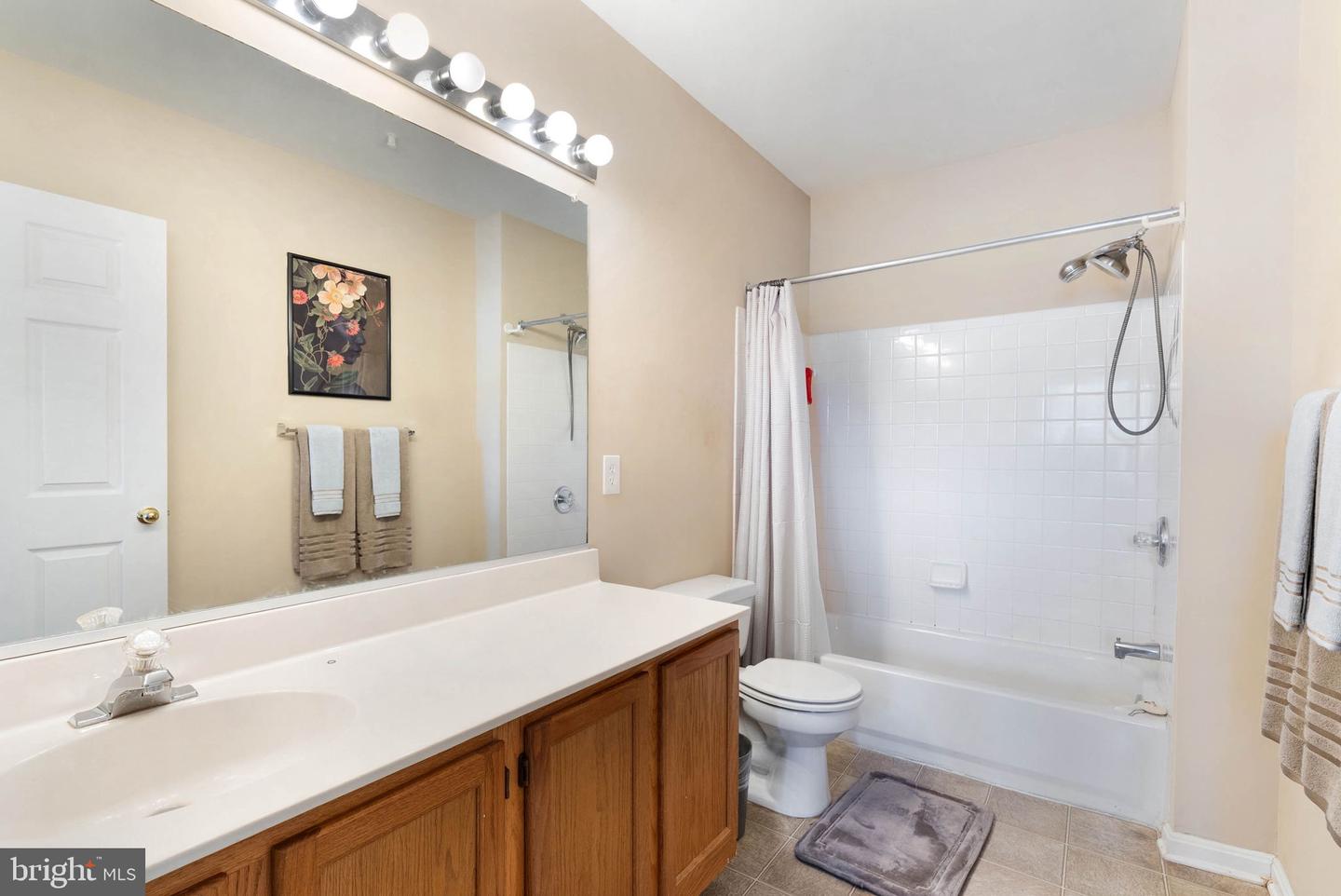 308 Gatehouse Ln #c Property Photo 22