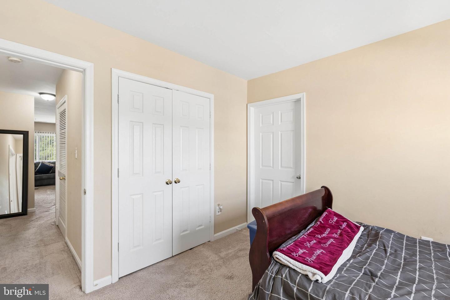 308 Gatehouse Ln #c Property Photo 25