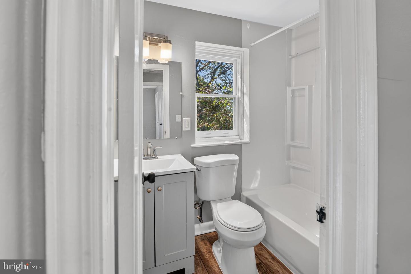5230 Patrick Henry Dr Property Photo 10