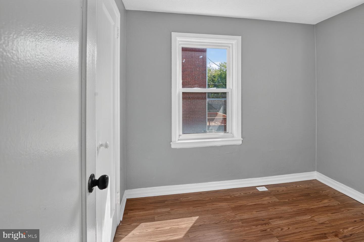 5230 Patrick Henry Dr Property Photo 11