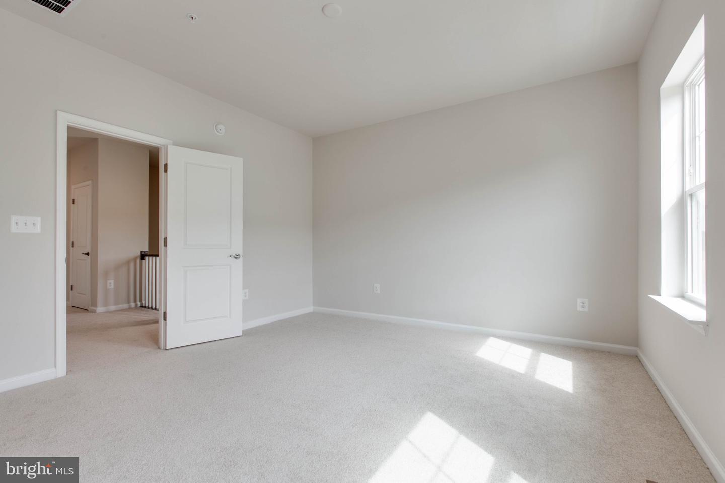 2009 Twisted Oak Pl Property Photo 23