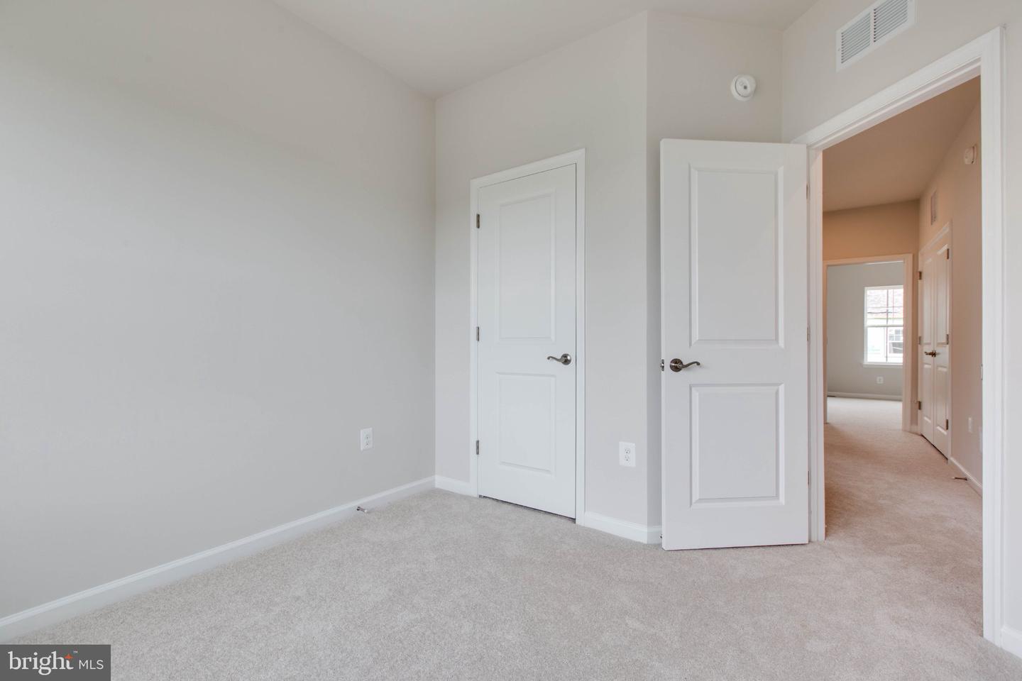 2009 Twisted Oak Pl Property Photo 33