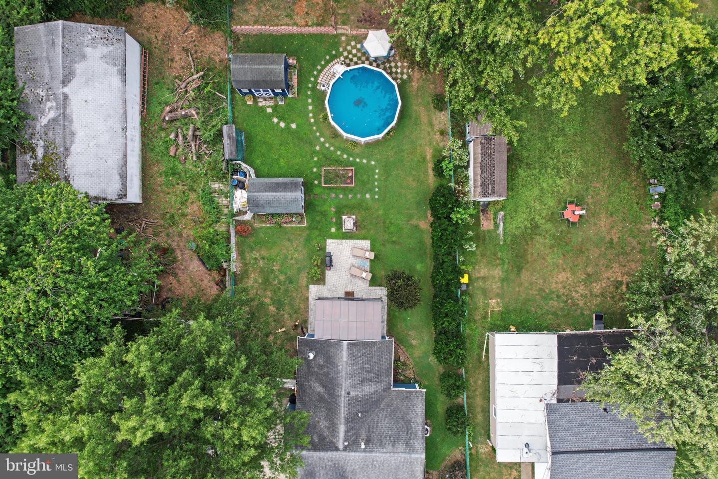 106 GLEN RD Property Photo 1
