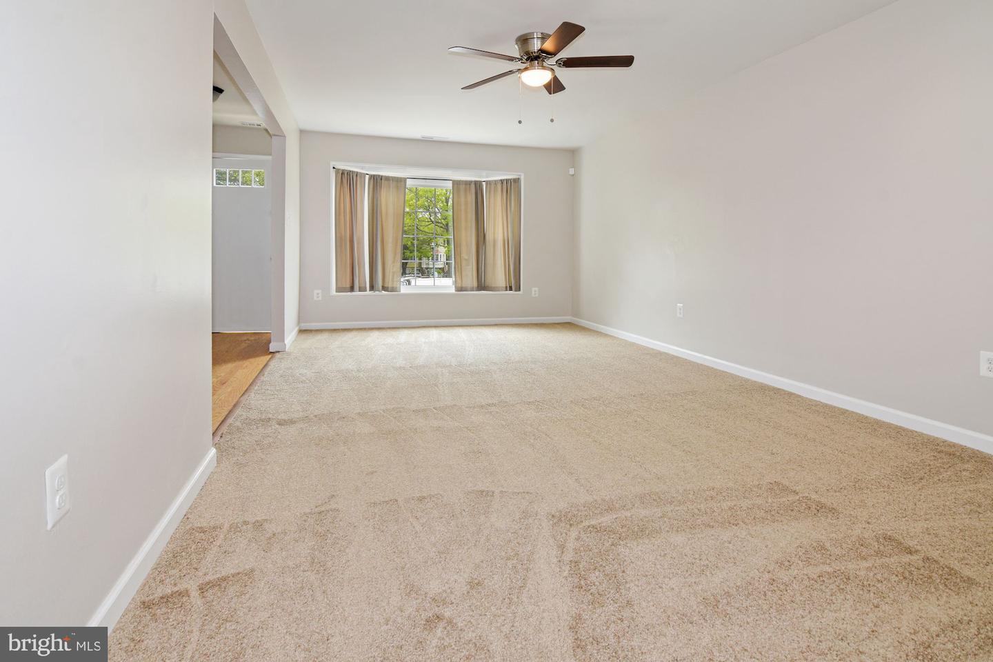 1467 Chatham Ct Property Photo 4