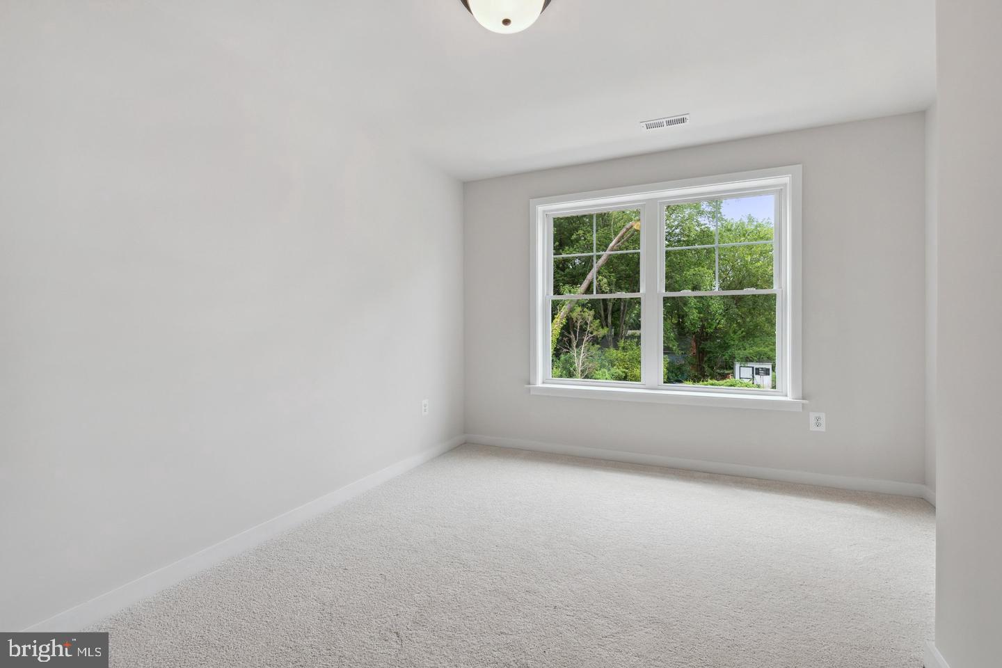 1003 Henry Ave Property Photo 14