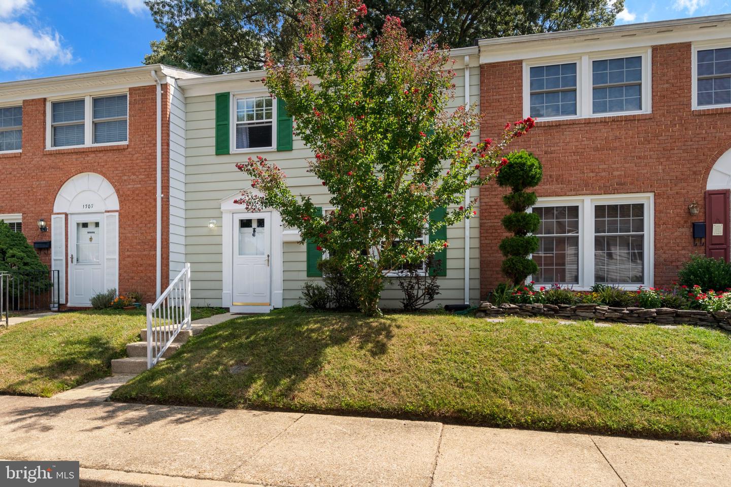 1705 GUNWOOD PL Property Photo 1