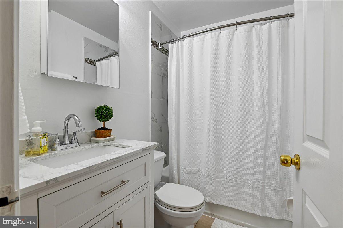 1403 Saunders Way Property Photo 10