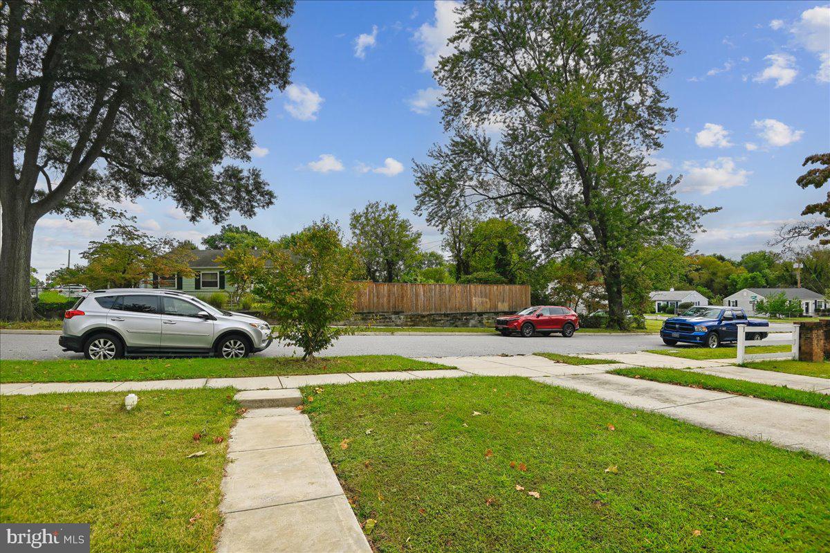 1403 Saunders Way Property Photo 25