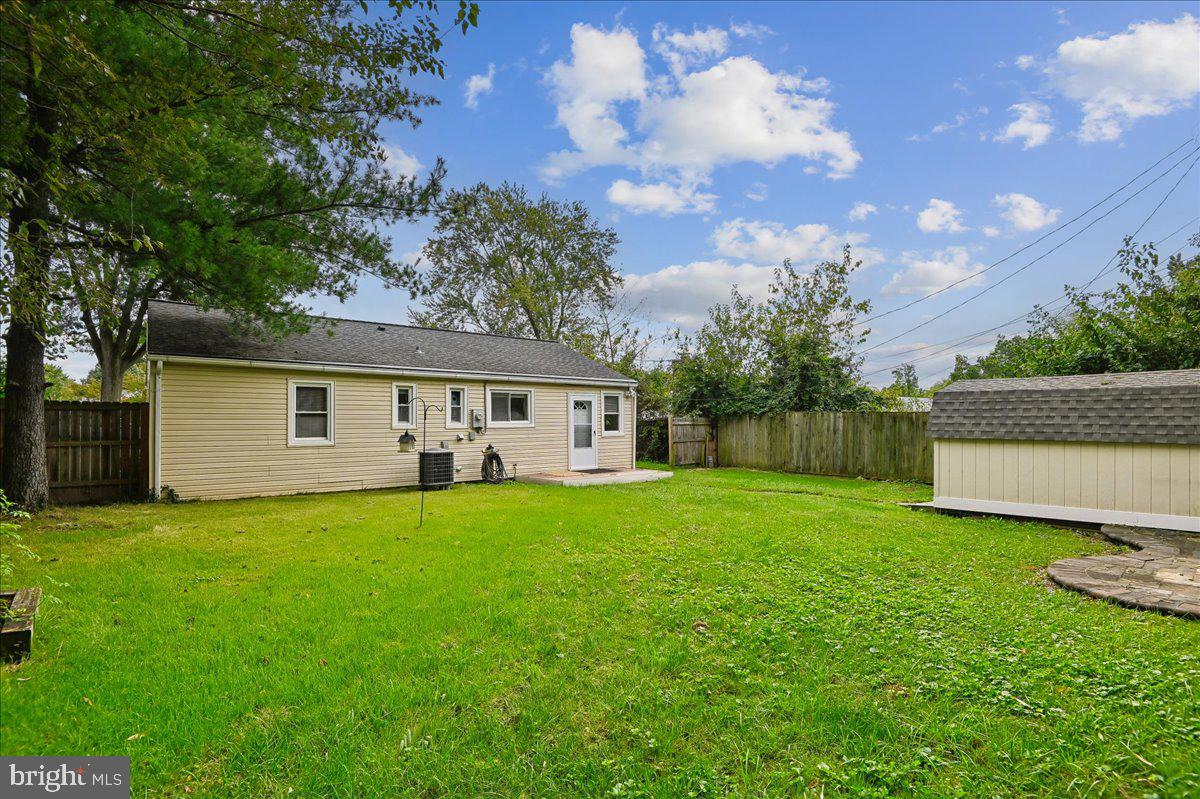 1403 Saunders Way Property Photo 28