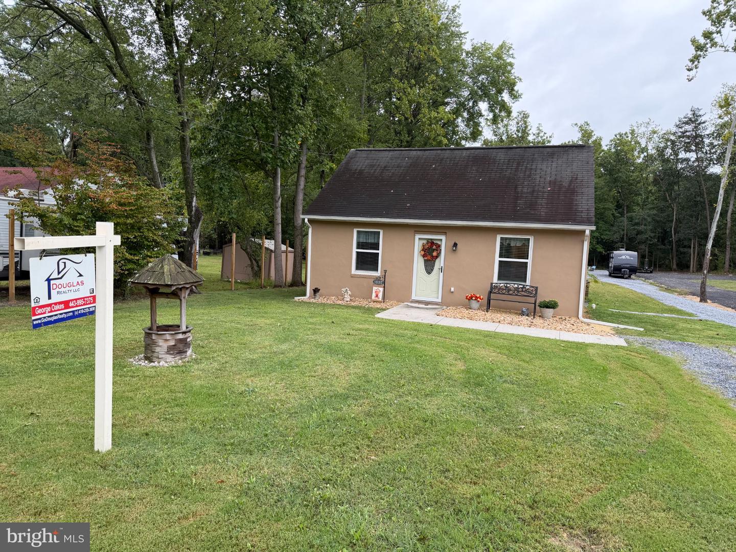 1857 Cedar Dr Property Photo 1