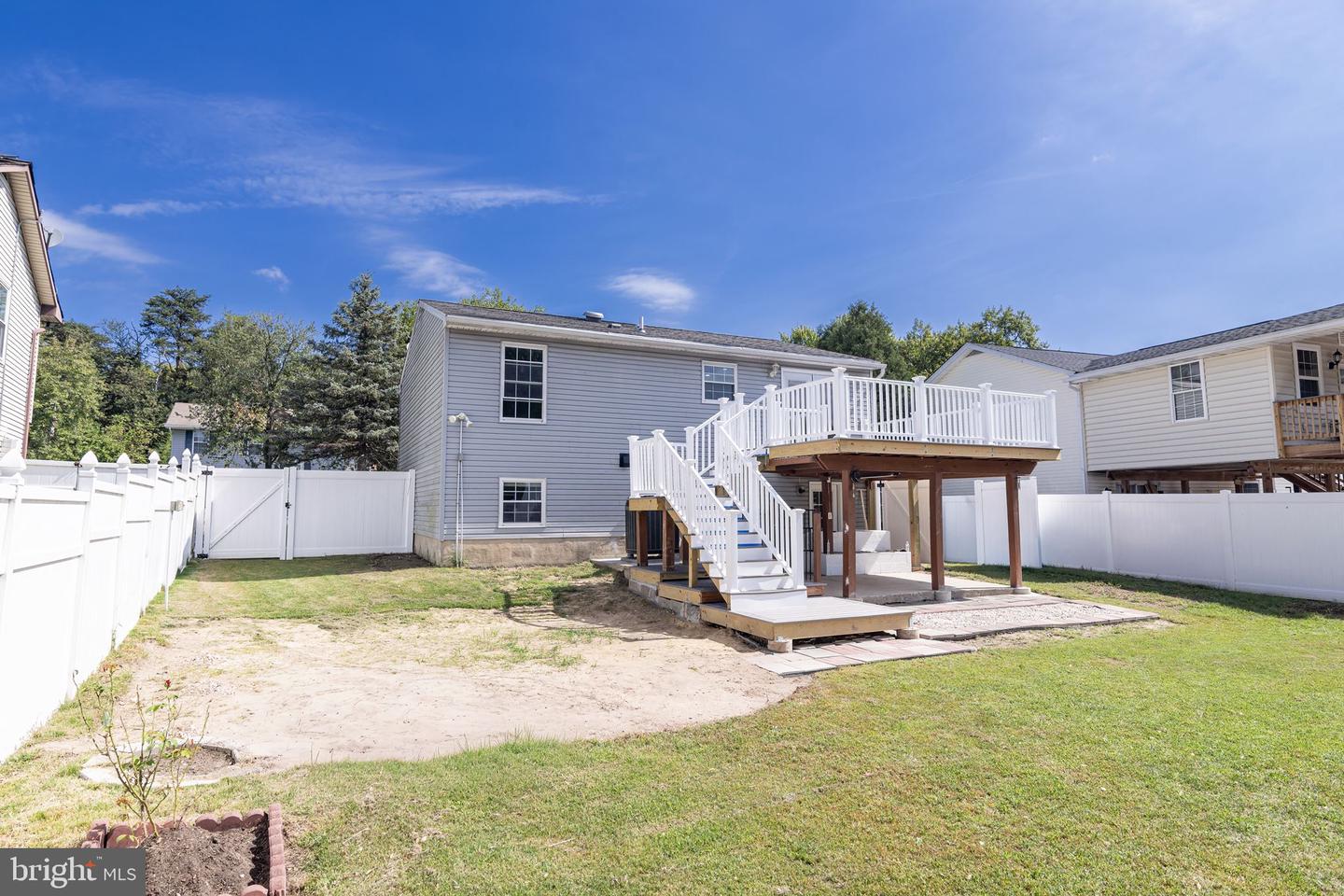 1415 Macedonia Dr Property Photo 6