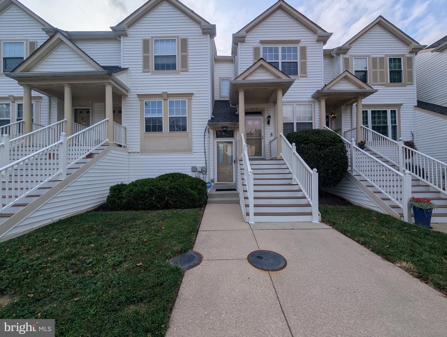 1657 Fallowfield Ct Property Photo 1