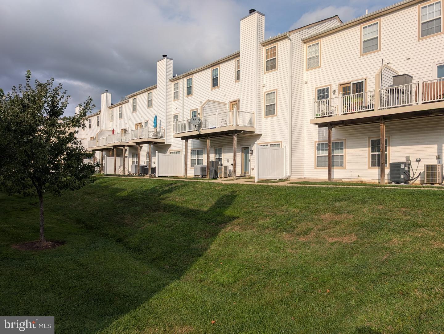 1657 Fallowfield Ct Property Photo 45