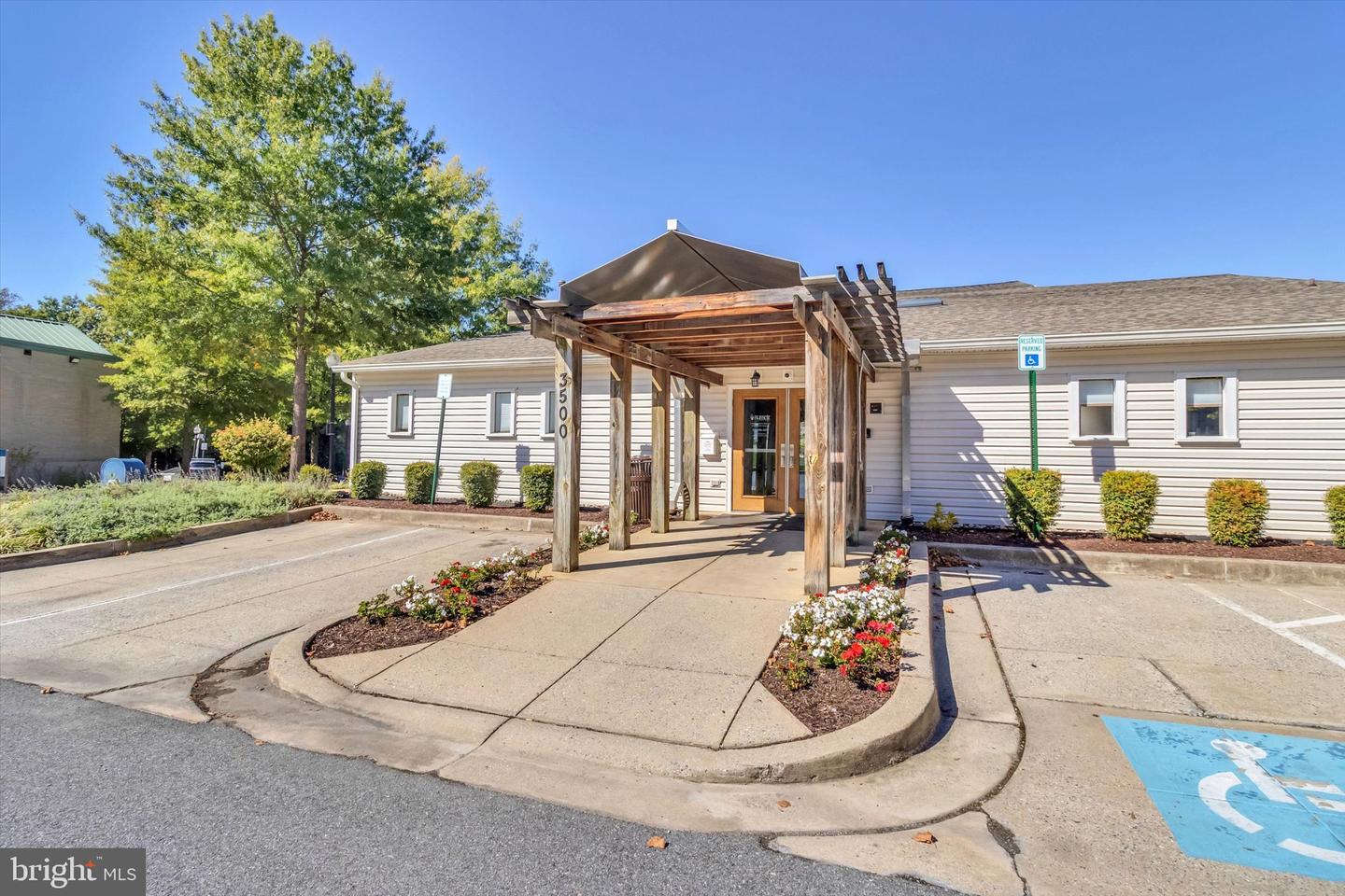 3517 Piney Woods Pl #e102 Property Photo 32