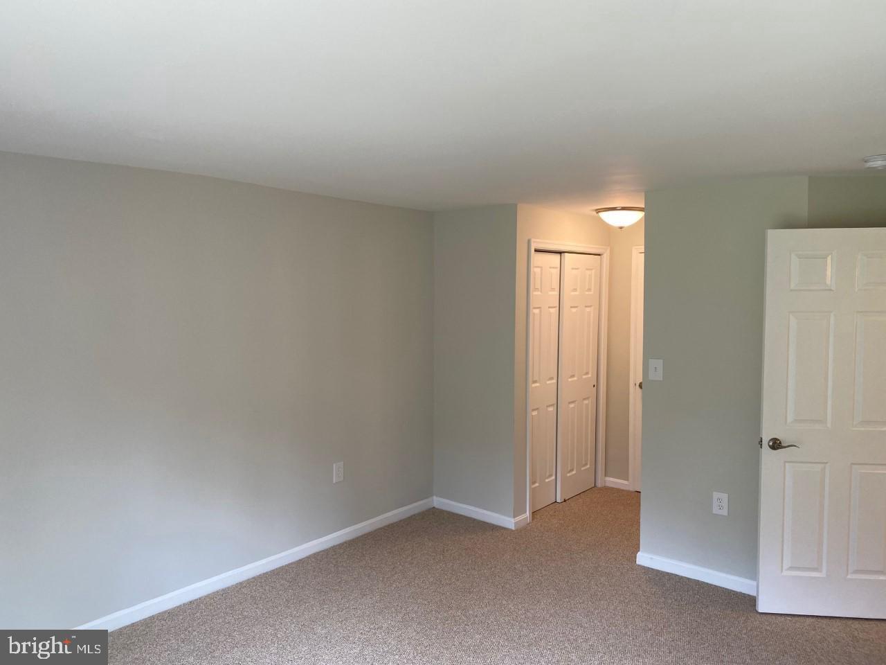 1129 Lake Heron Dr #1a Property Photo 11