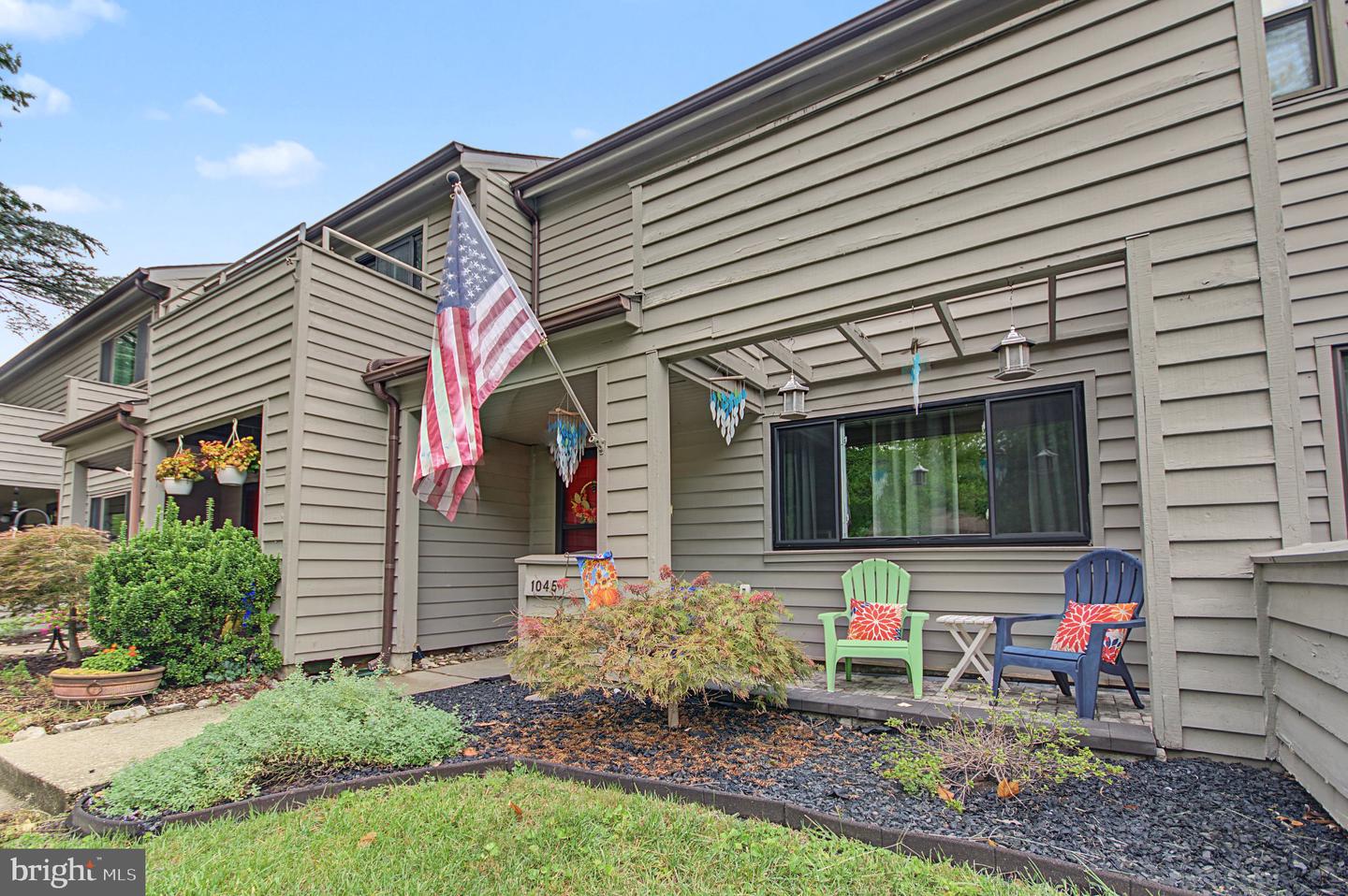 1045 CEDAR RIDGE CT Property Photo 1