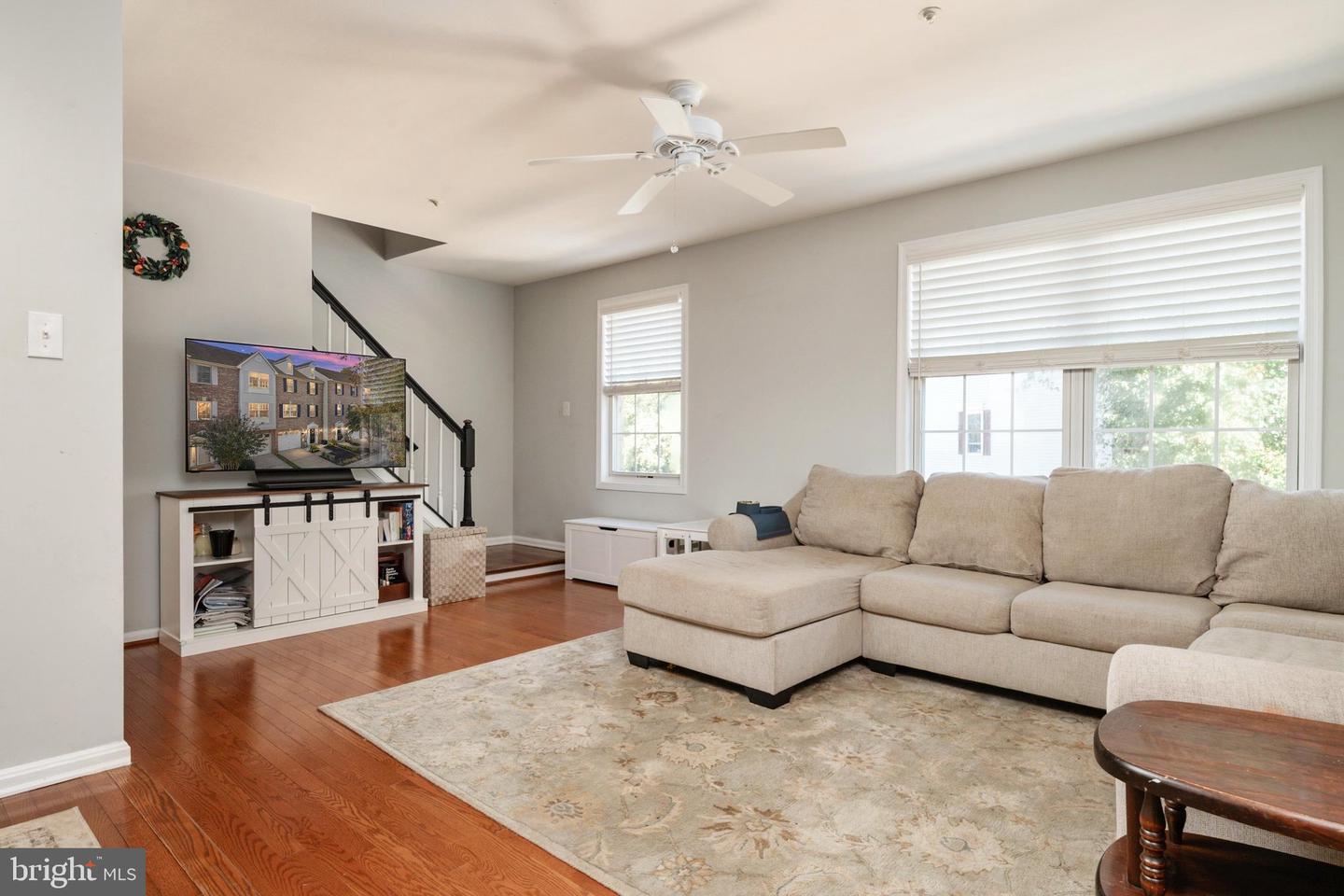 1104 Niblick Ct Property Photo 4