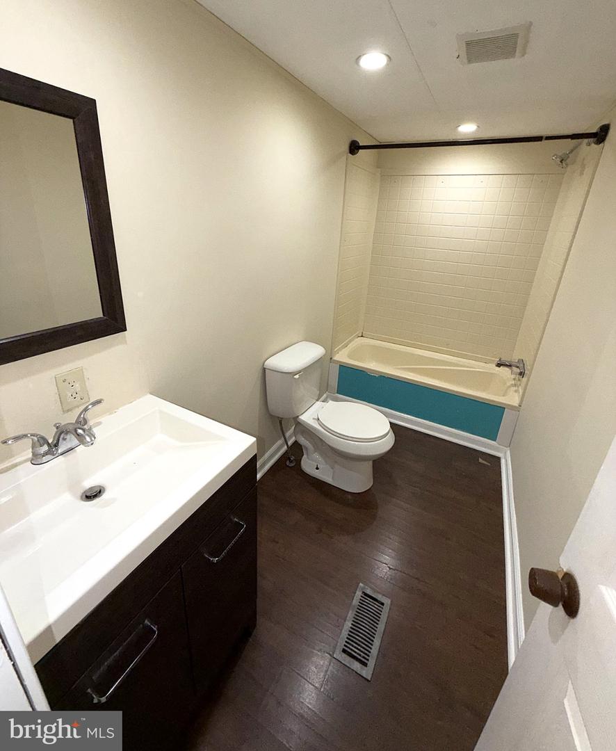 486 Keith Rd Property Photo 16
