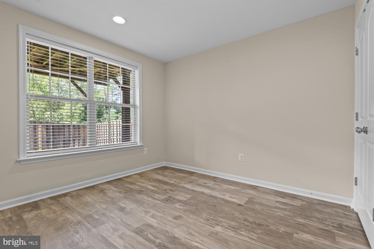 903 Whitstable Blvd Property Photo 33
