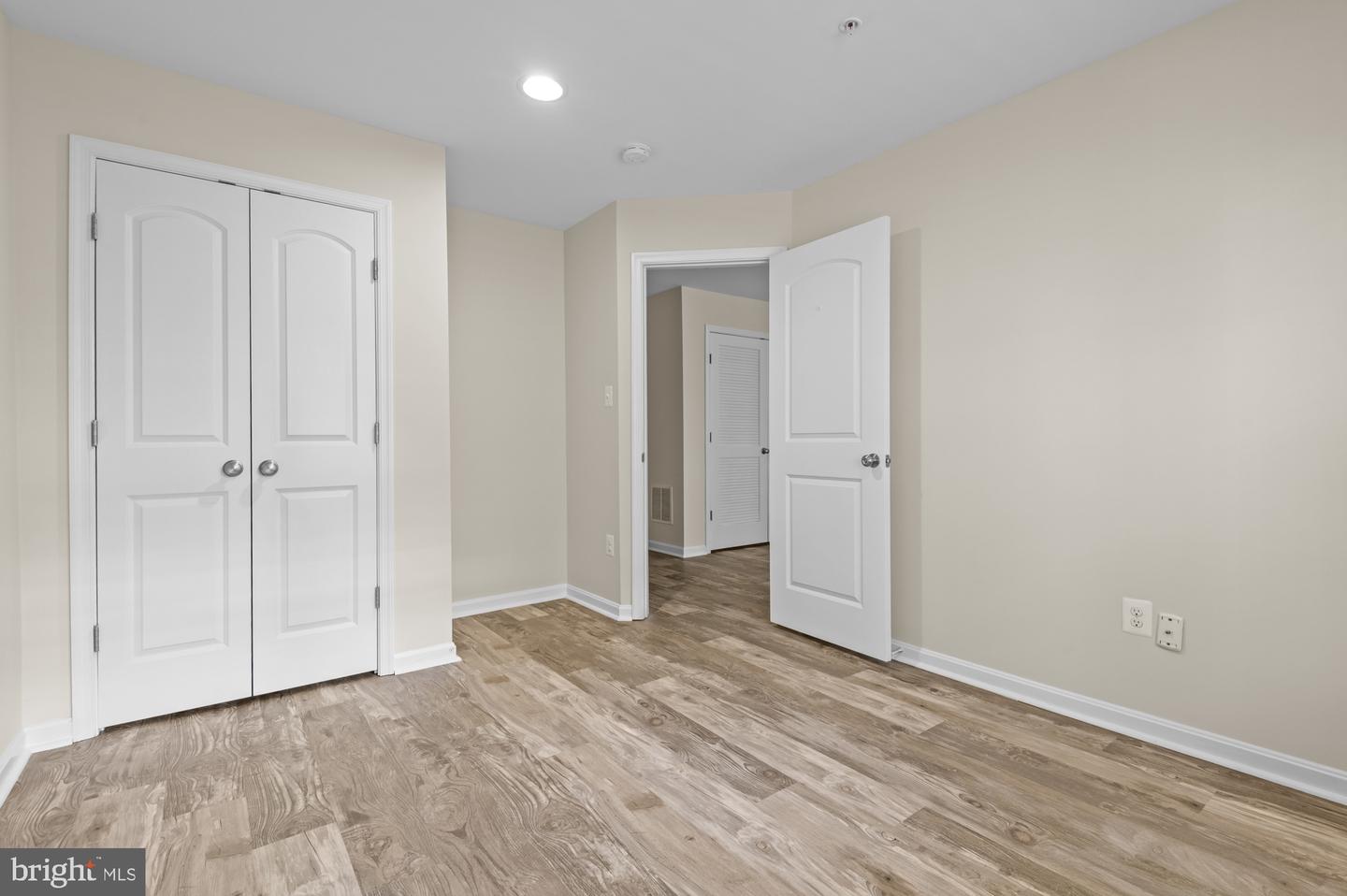 903 Whitstable Blvd Property Photo 34