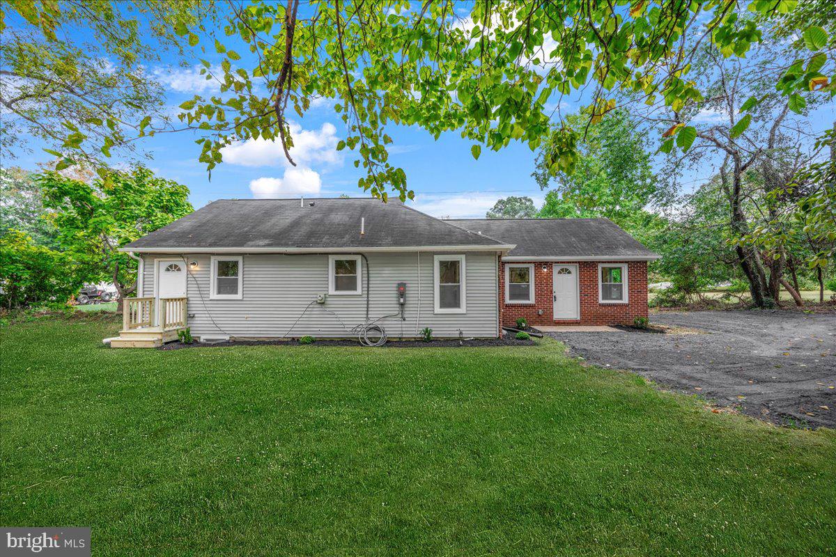 714 E Pasadena Rd Property Photo 2