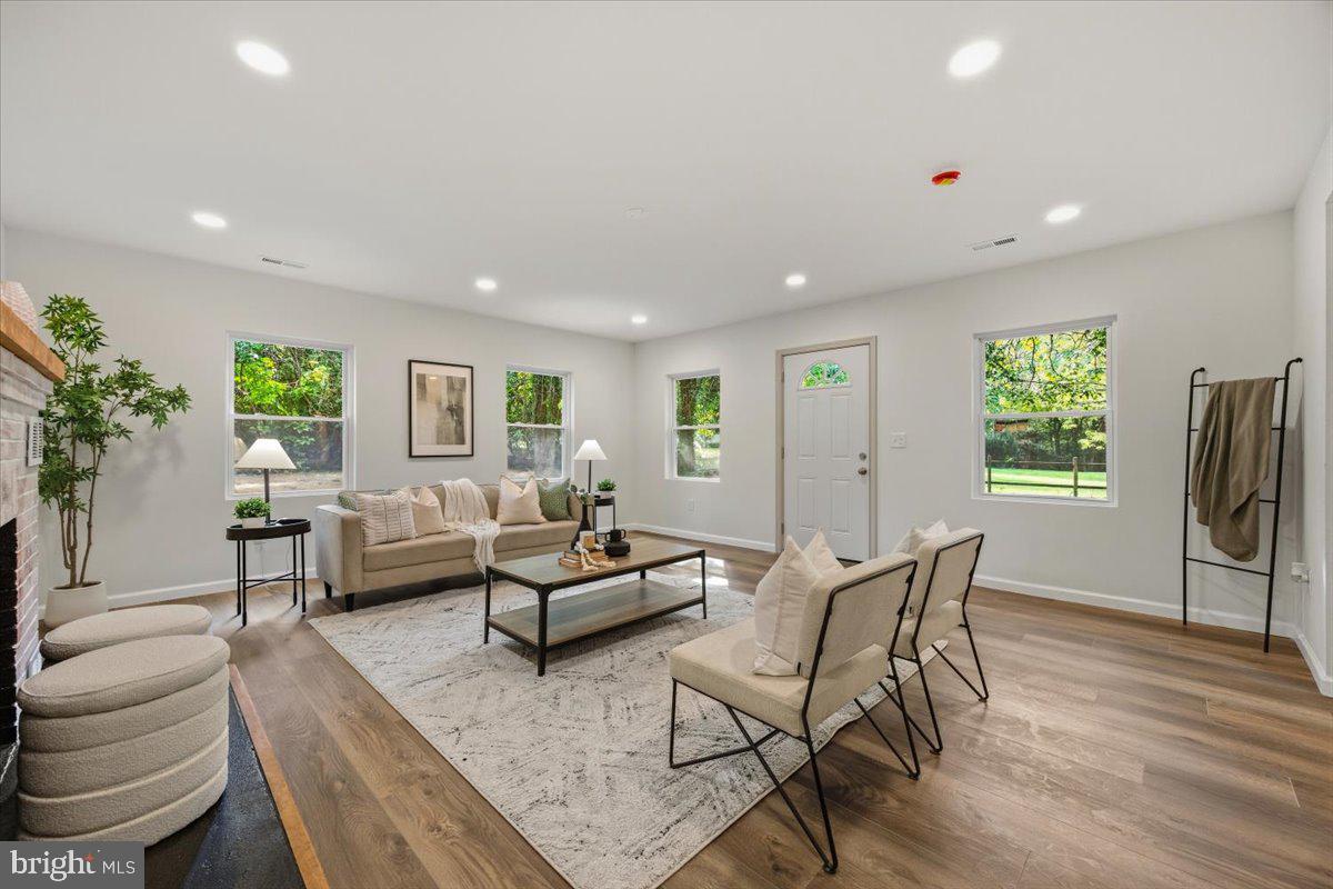 714 E Pasadena Rd Property Photo 11