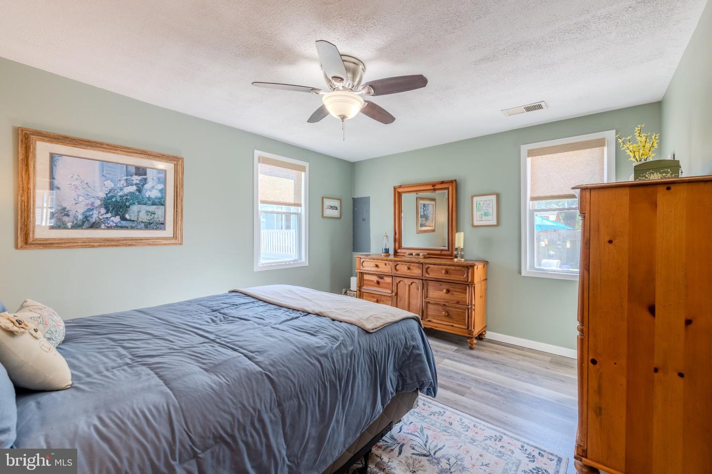 613 Charles Ave Property Photo 15