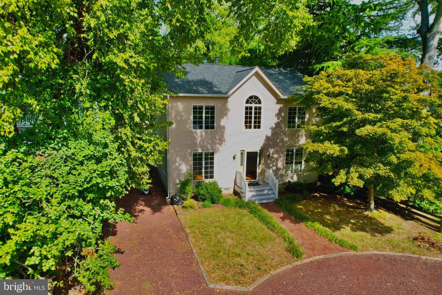 9 Hull Ave Property Photo 1