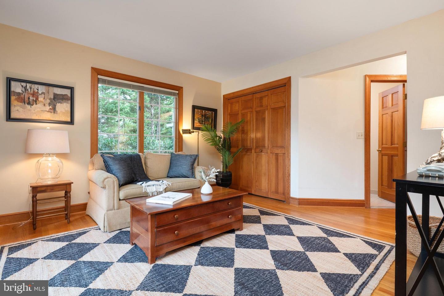 9 Hull Ave Property Photo 6