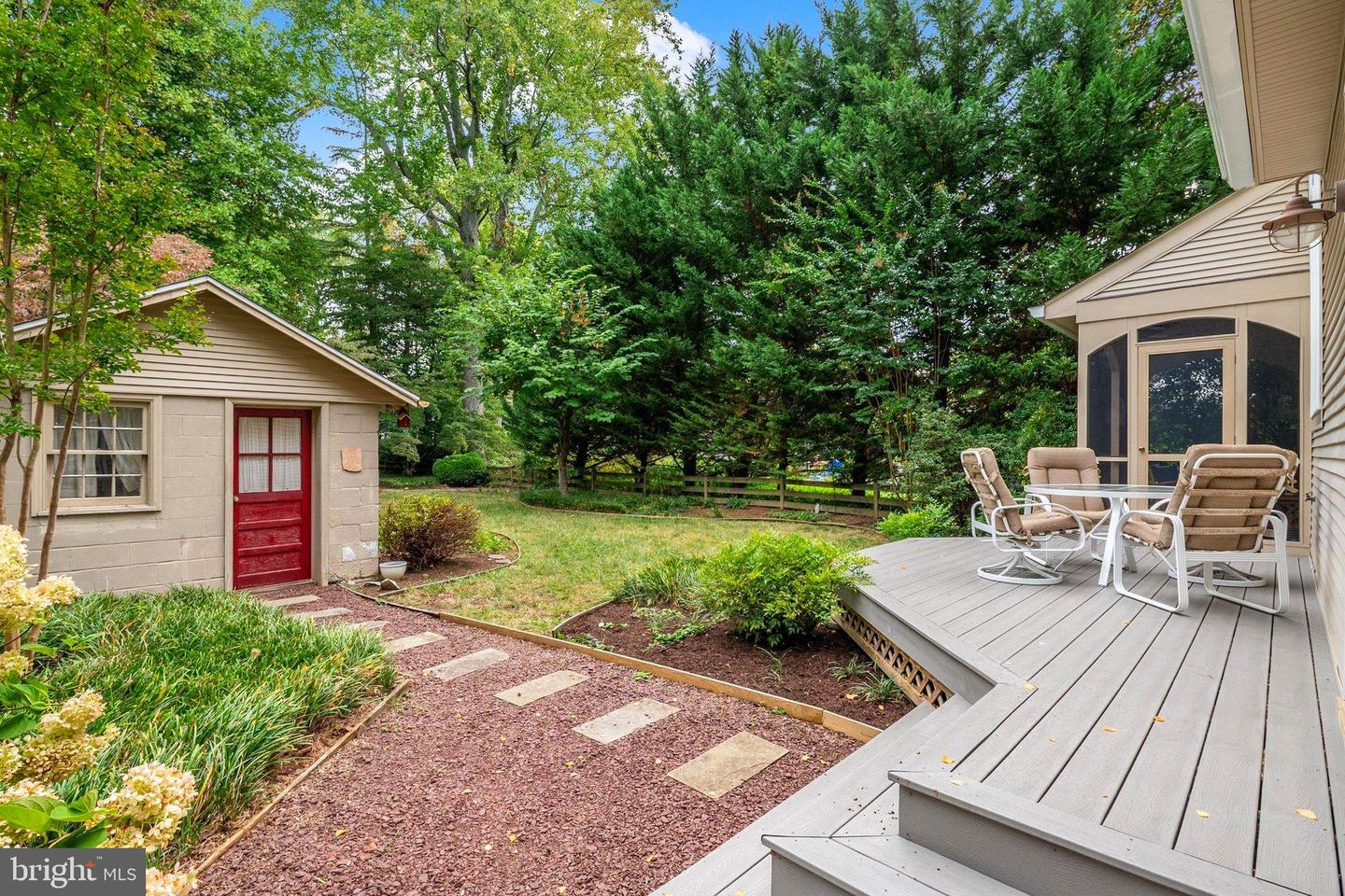 9 Hull Ave Property Photo 29