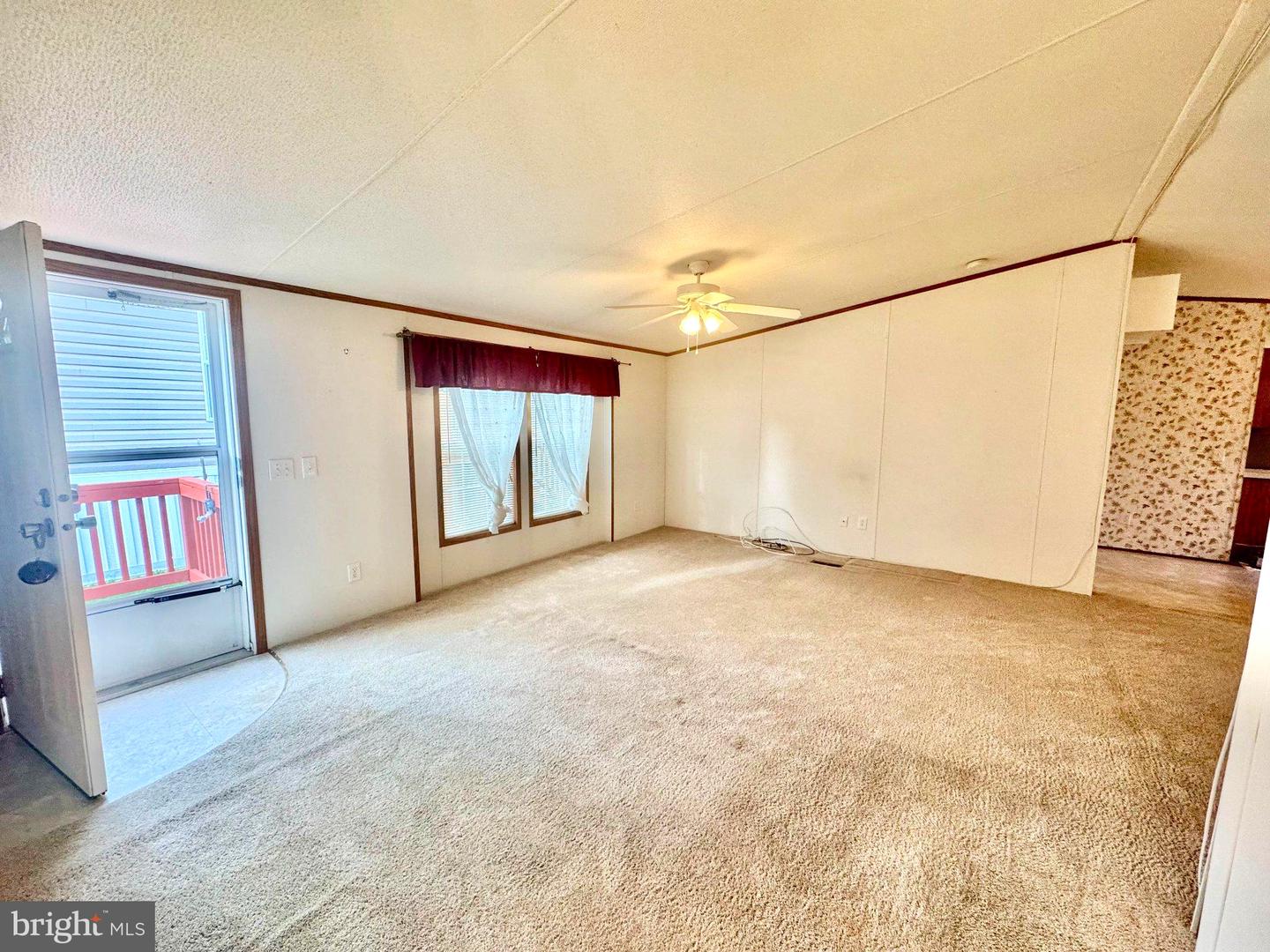 75 Edward Ln Property Photo 3