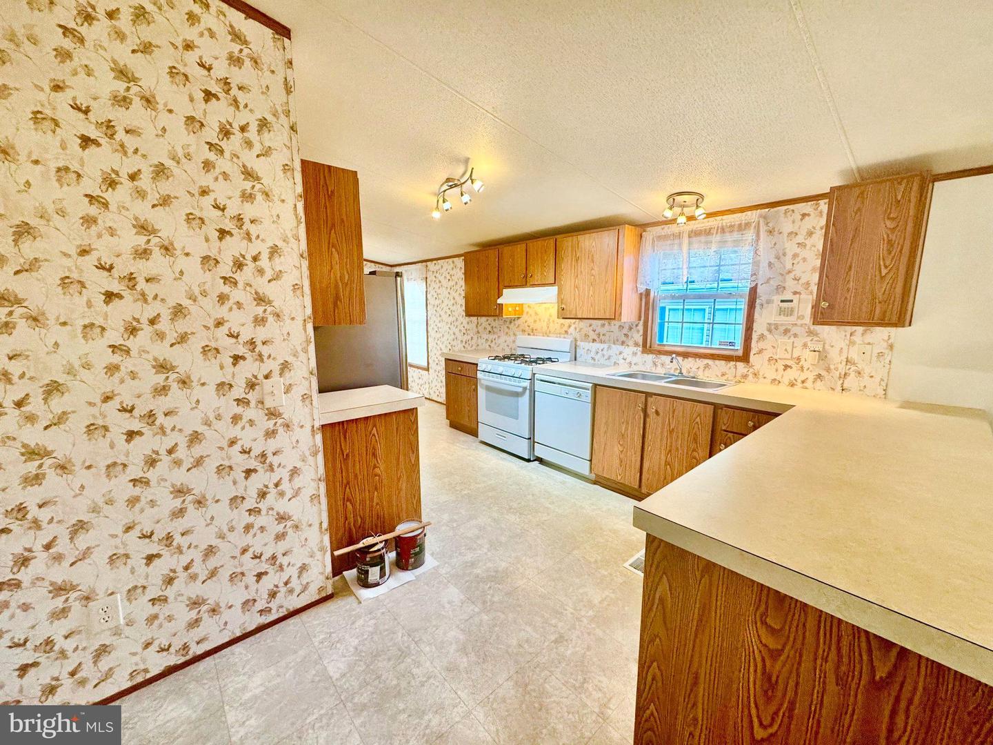 75 Edward Ln Property Photo 6