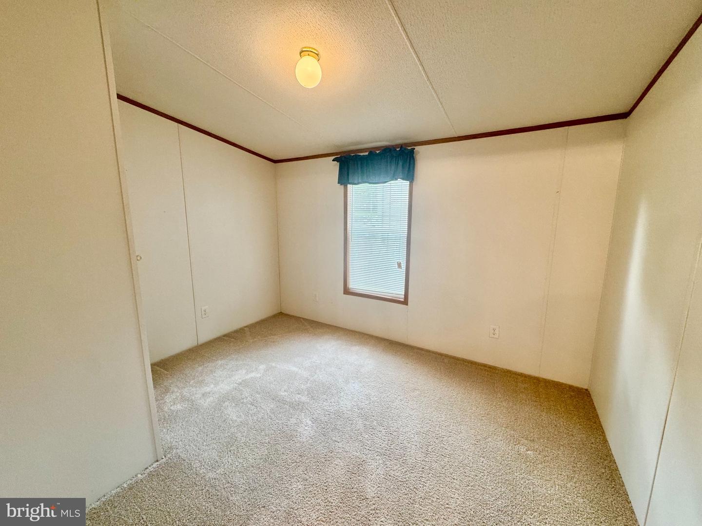 75 Edward Ln Property Photo 18
