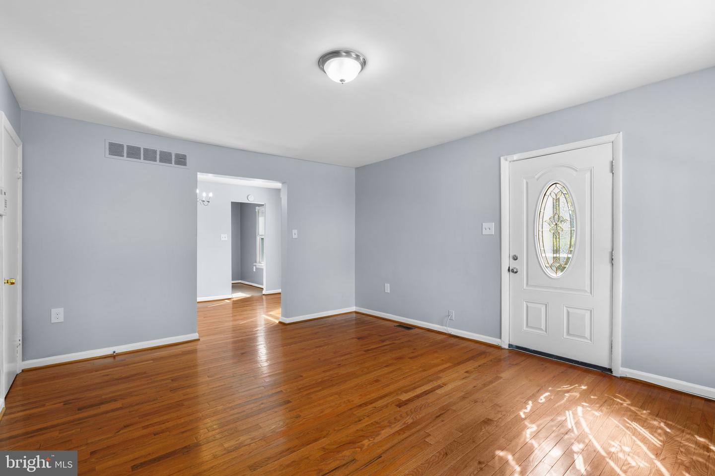 8247 Parham Ct Property Photo 7