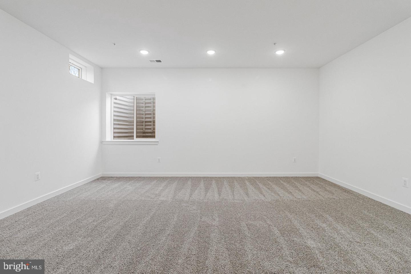 5722 Howard Dr Property Photo 57