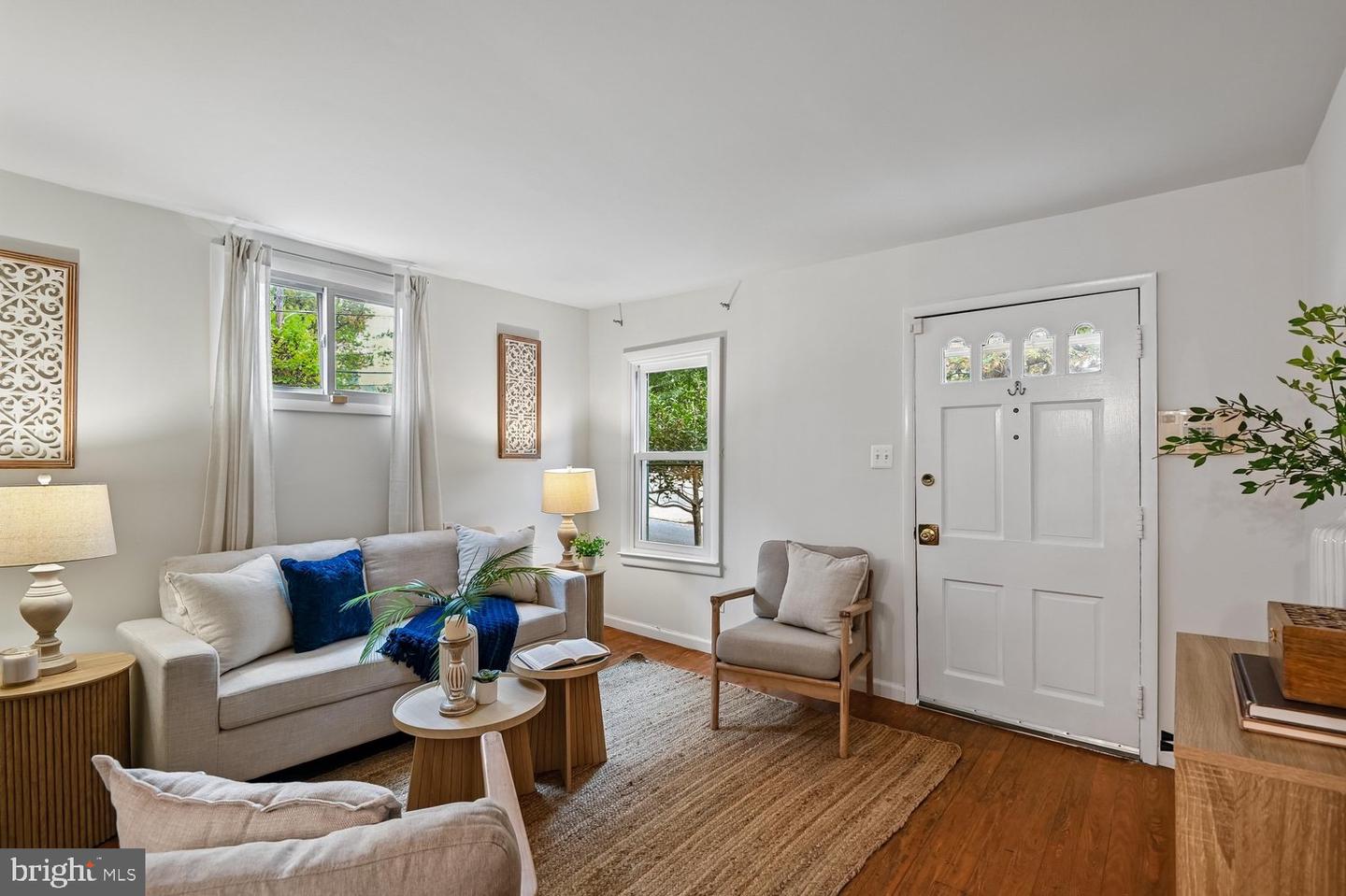19 Dean St Property Photo 3