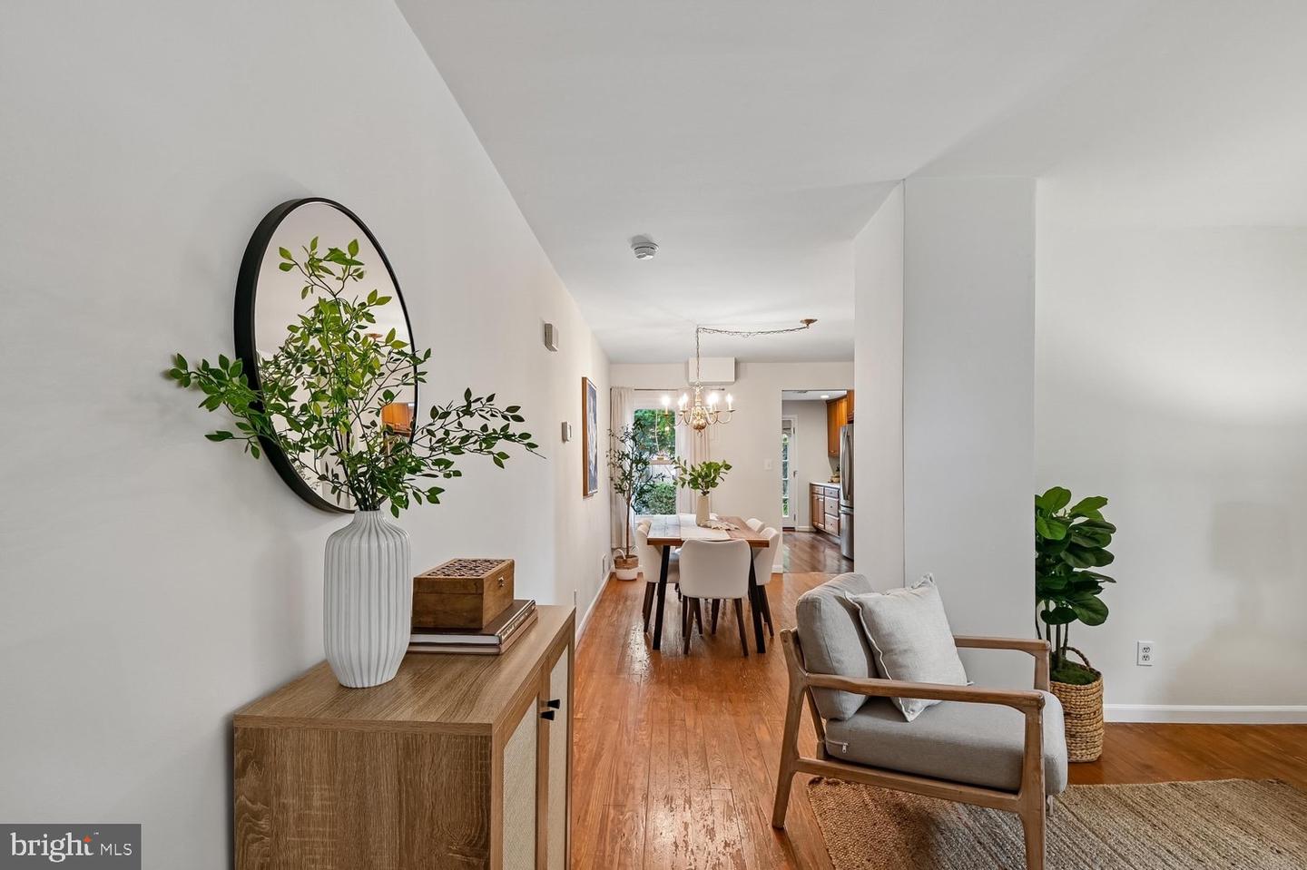 19 Dean St Property Photo 5