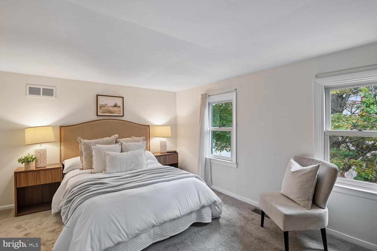 19 Dean St Property Photo 15