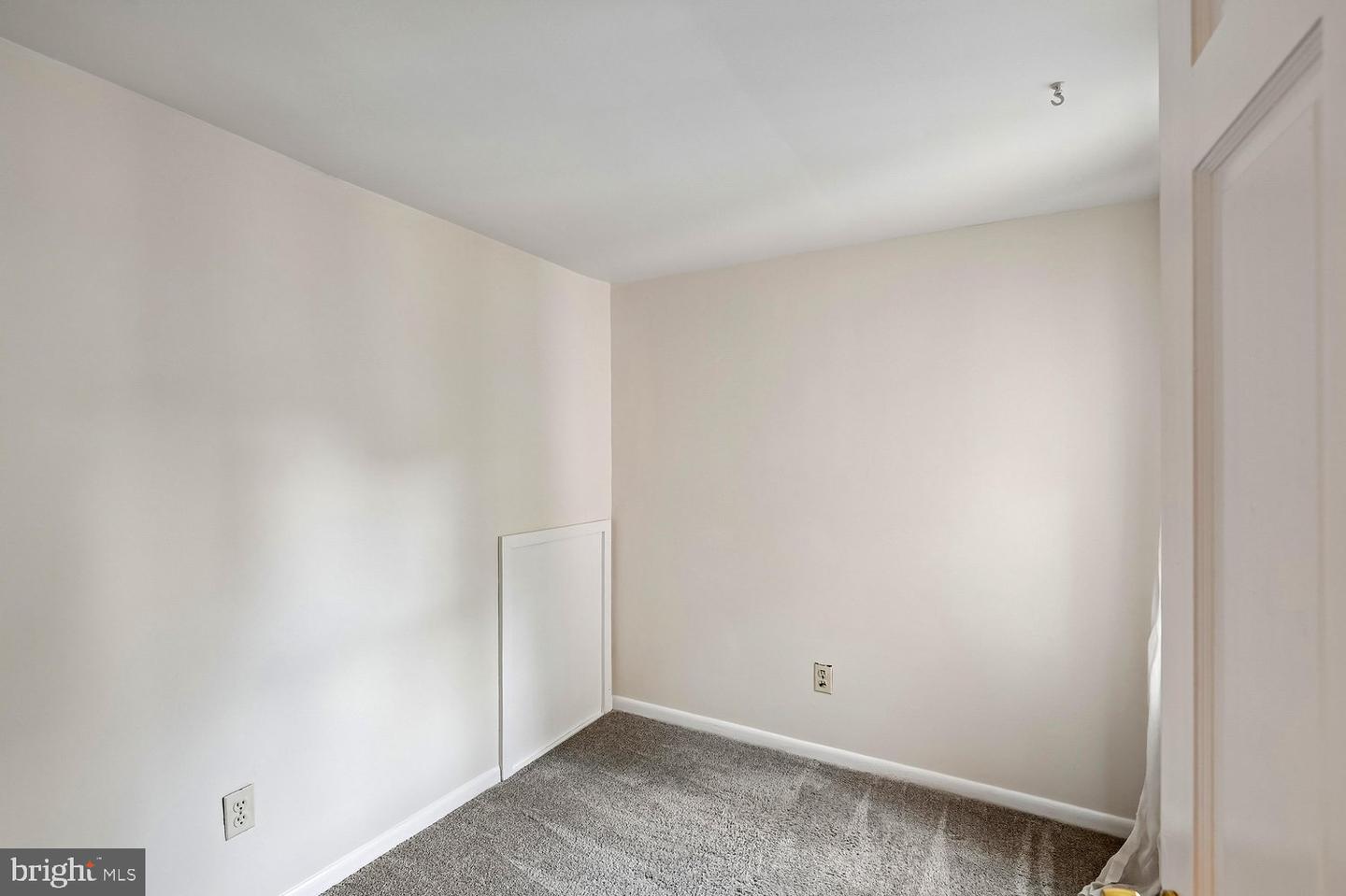 19 Dean St Property Photo 23