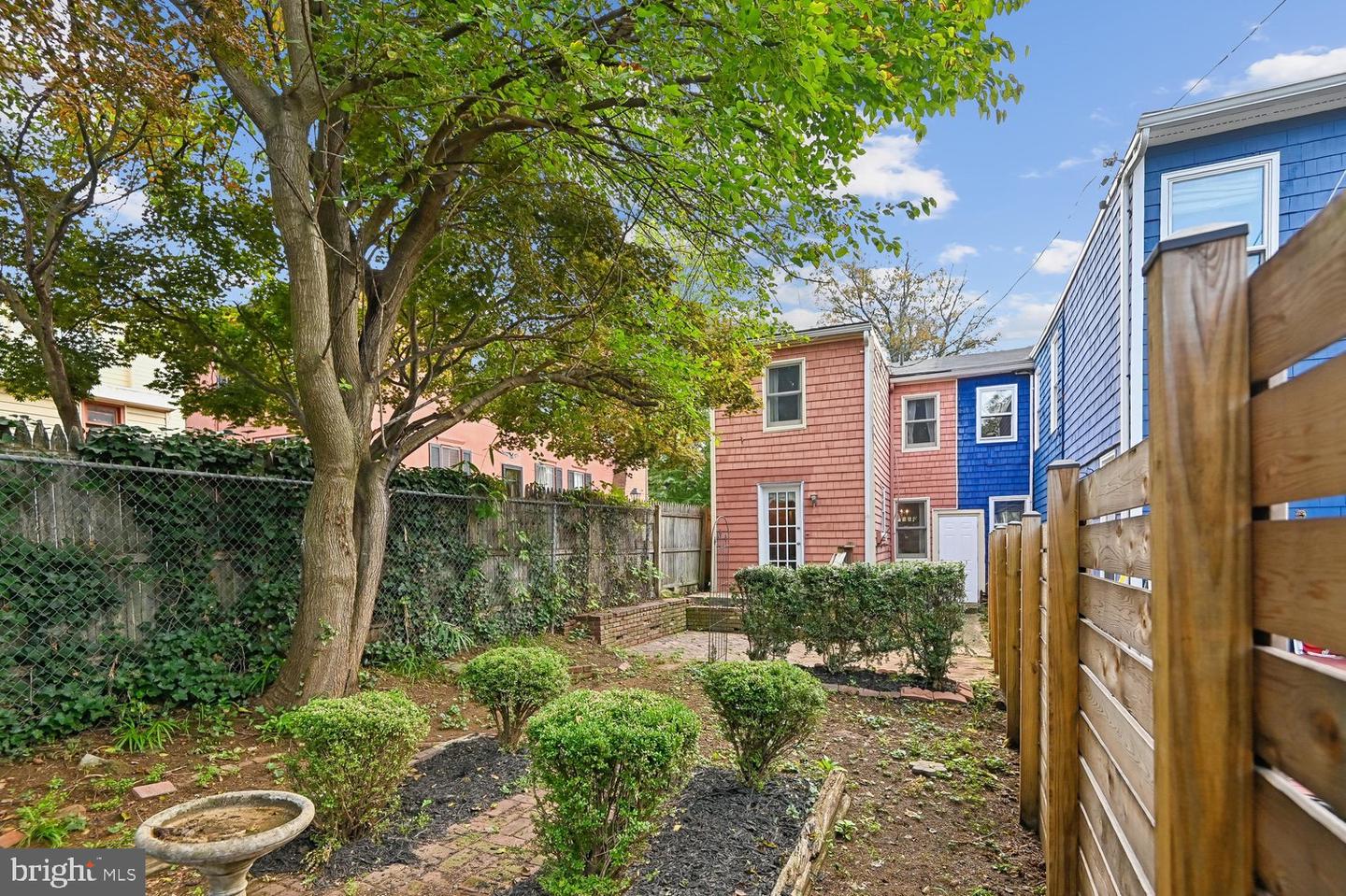 19 Dean St Property Photo 28