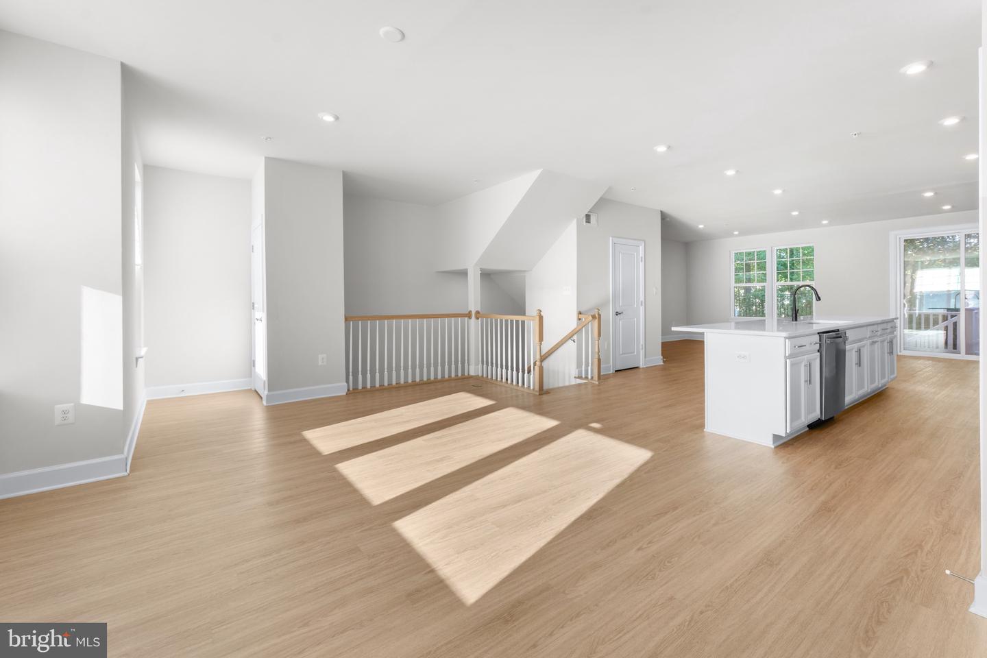 8373 Meadowood Dr Property Photo 10