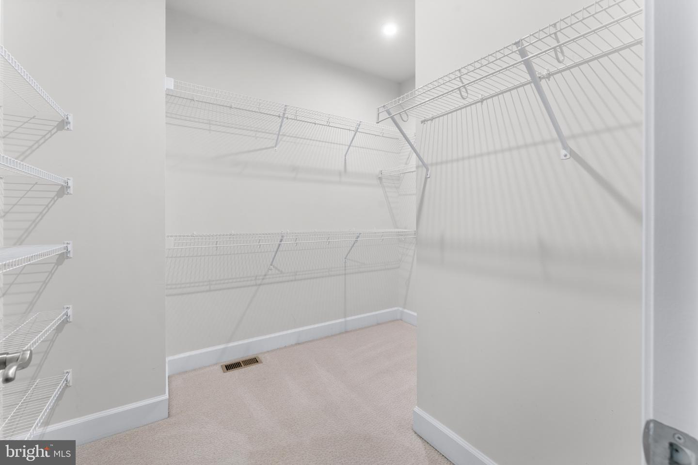 8373 Meadowood Dr Property Photo 21