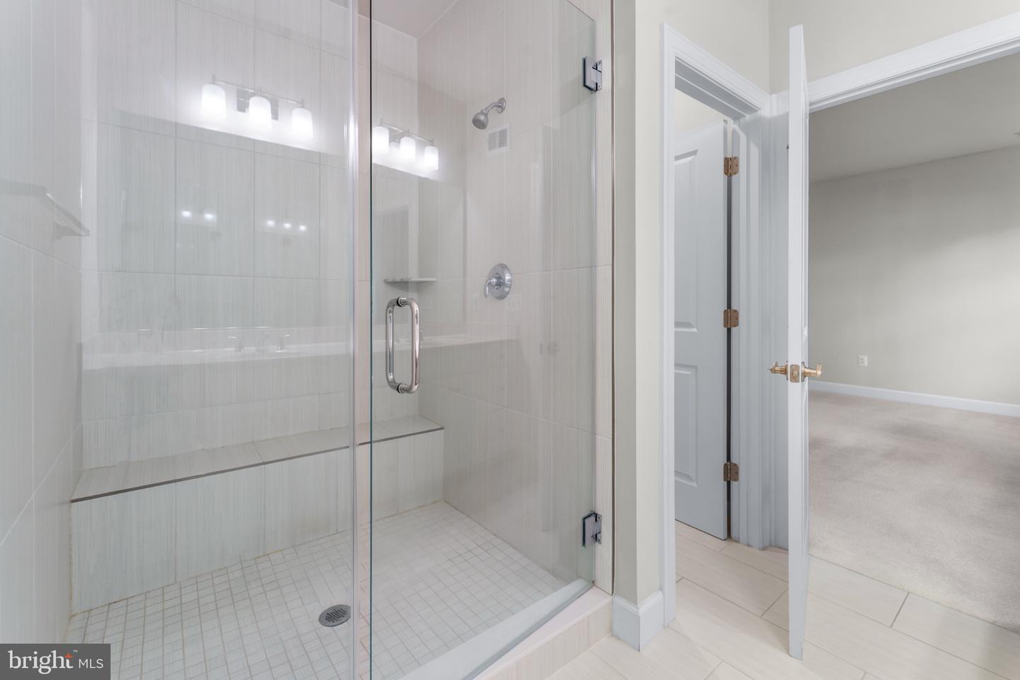 8373 Meadowood Dr Property Photo 24