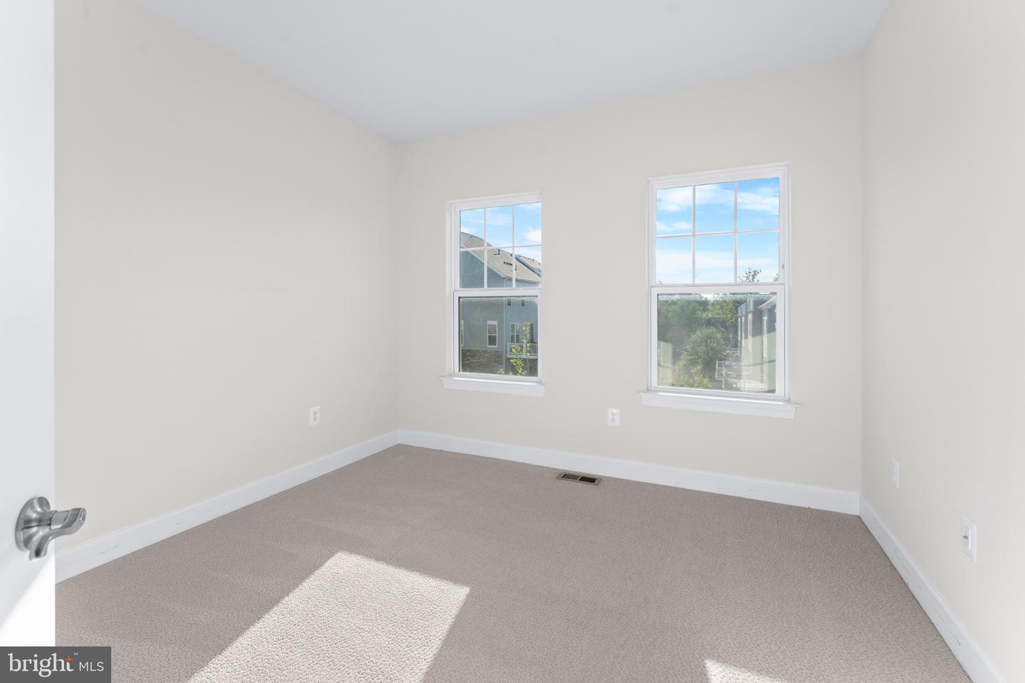 8373 Meadowood Dr Property Photo 27