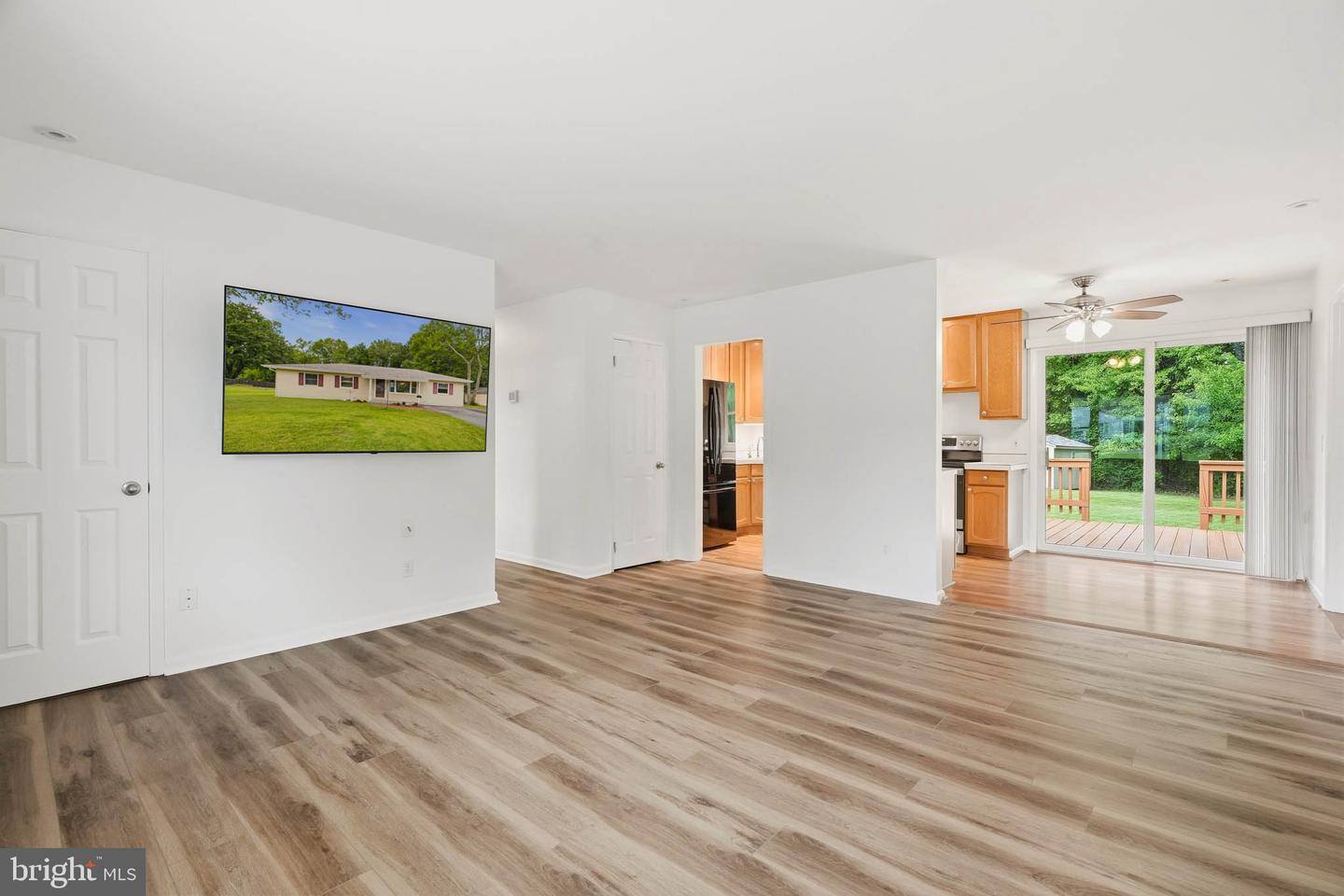 201 Cedar Ln Property Photo 8