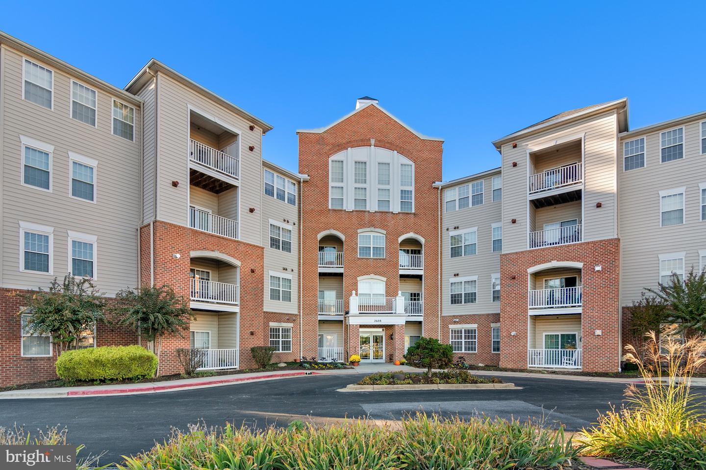 2608 Chapel Lake Dr #106 Property Photo 1