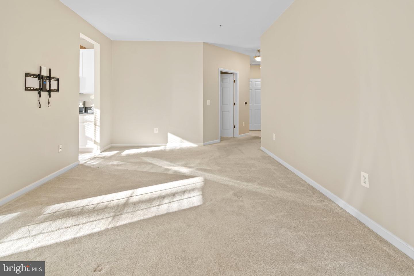 2608 Chapel Lake Dr #106 Property Photo 7