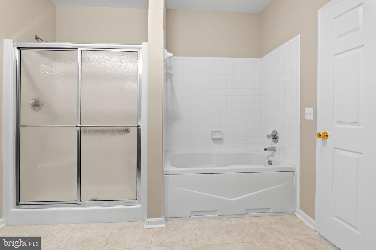 2608 Chapel Lake Dr #106 Property Photo 23