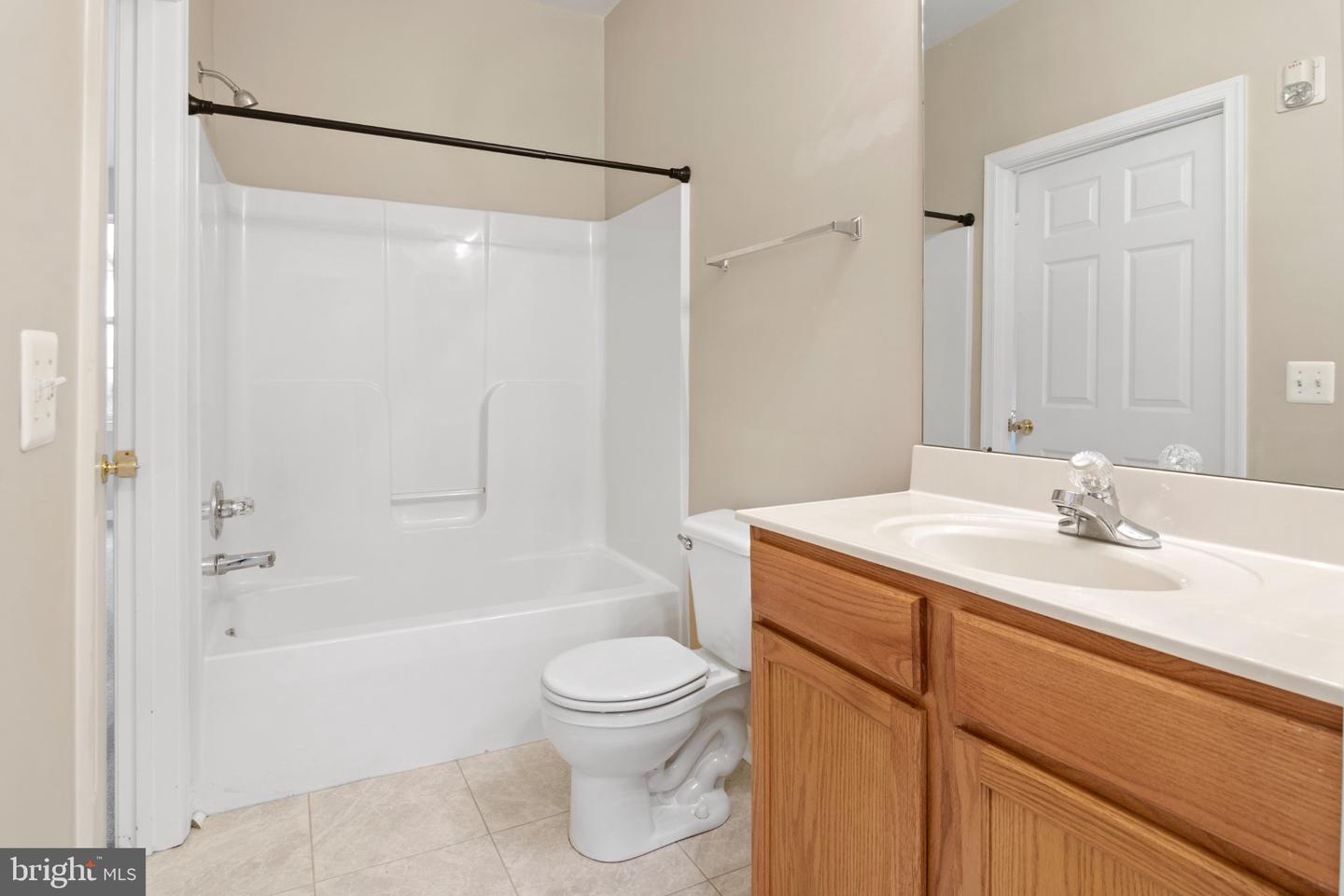 2608 Chapel Lake Dr #106 Property Photo 27